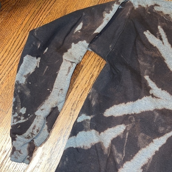 Unisex Homemade Bleach Tye dye Sweatshirt - Picture 6 of 13